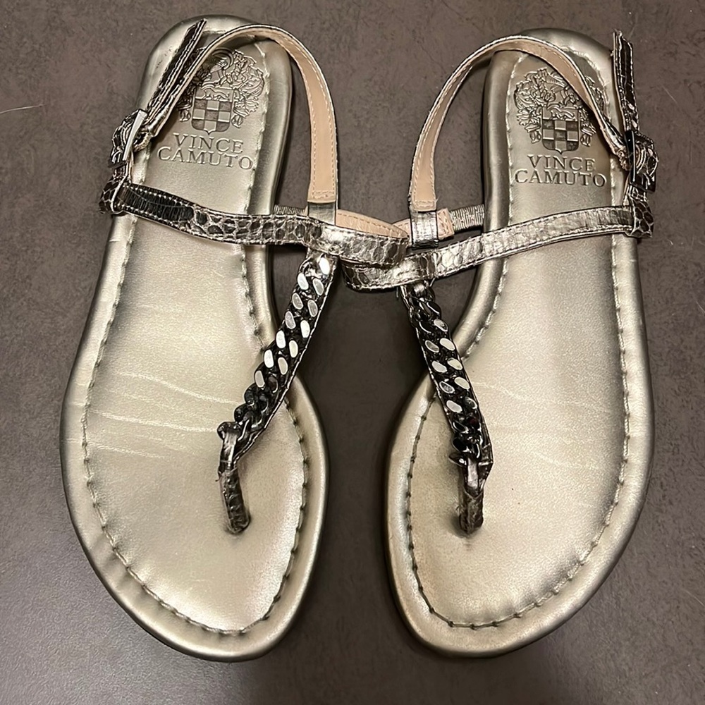 Vince Camuto chain t-strap sandals size 5.5